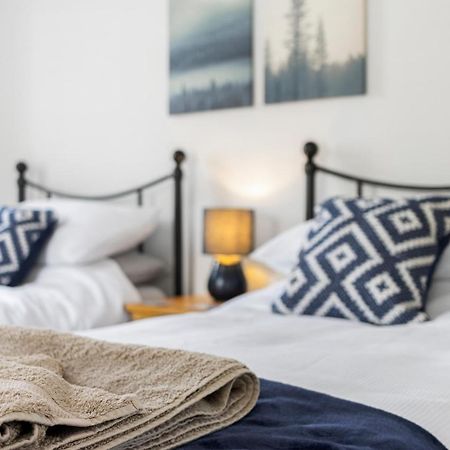 A Modern And Cosy Apartment Just Yards From Brixham'S Bustling Harbourside Exterior foto