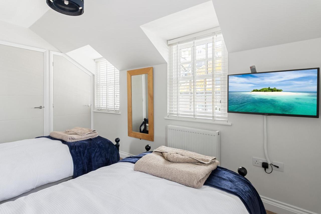 A Modern And Cosy Apartment Just Yards From Brixham'S Bustling Harbourside Exterior foto