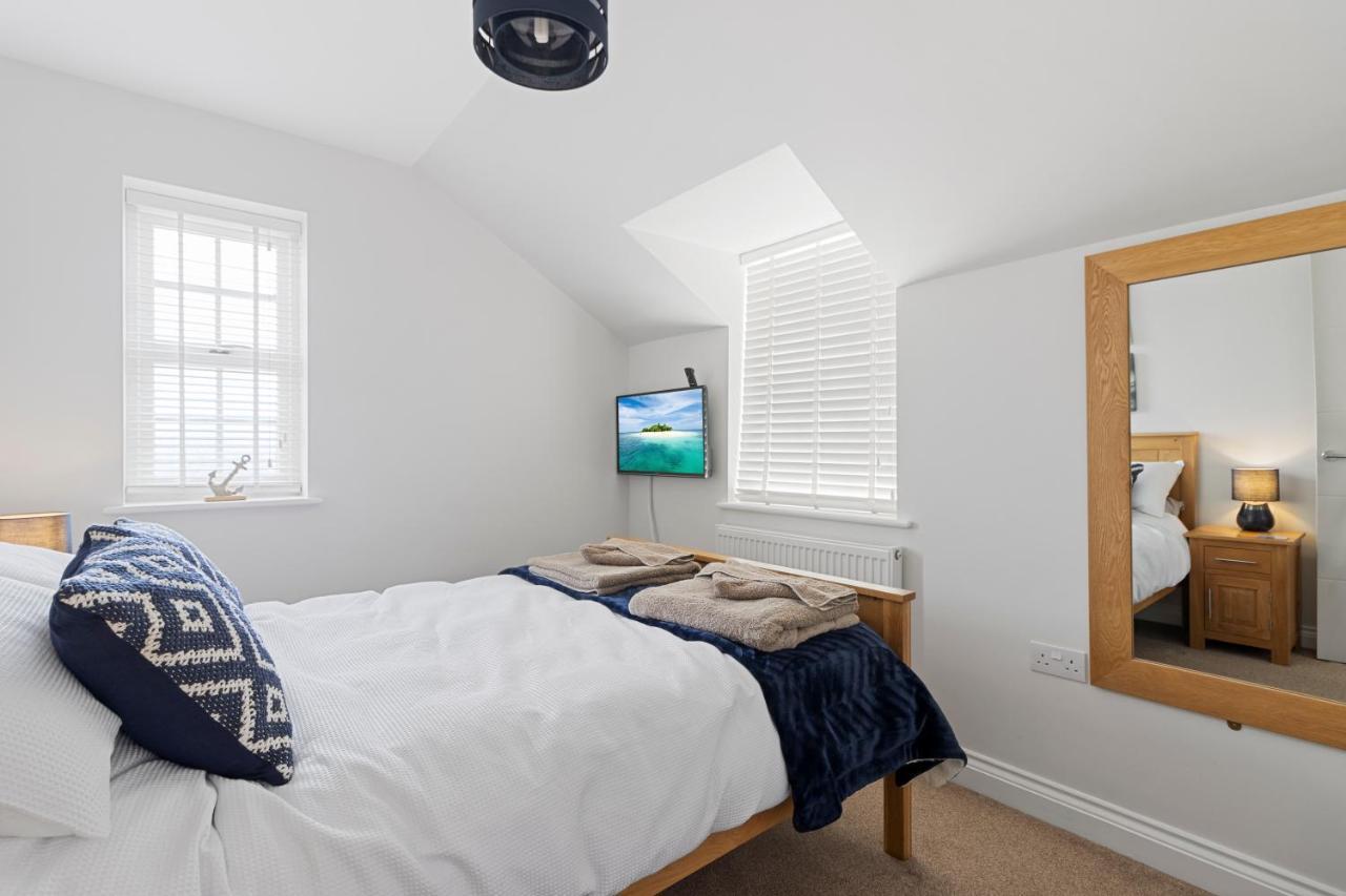 A Modern And Cosy Apartment Just Yards From Brixham'S Bustling Harbourside Exterior foto